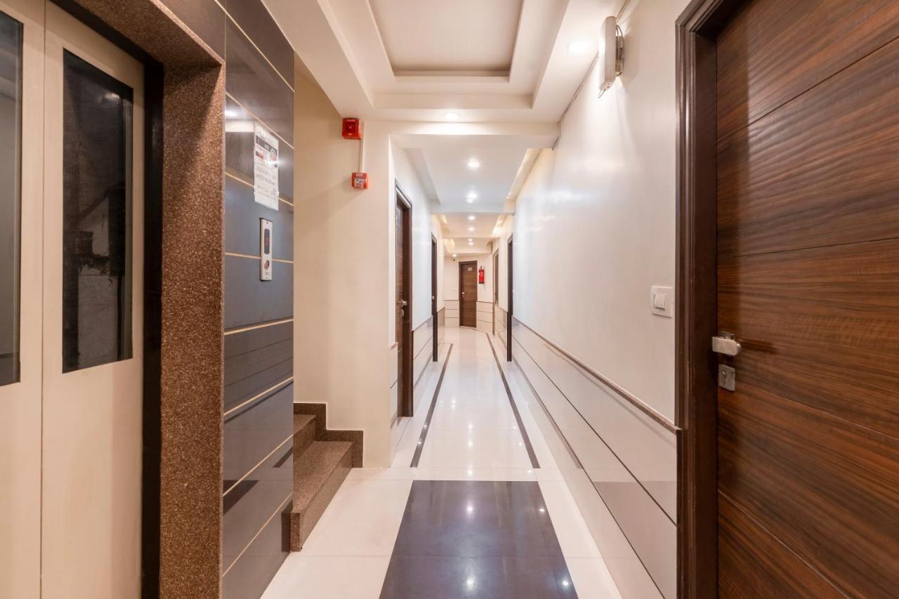 אחמדאבאד Hotel Ashish מראה חיצוני תמונה