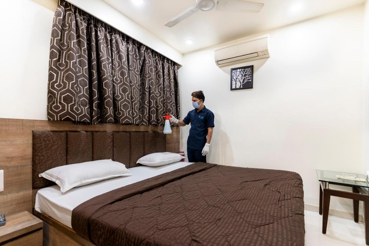 אחמדאבאד Hotel Ashish מראה חיצוני תמונה